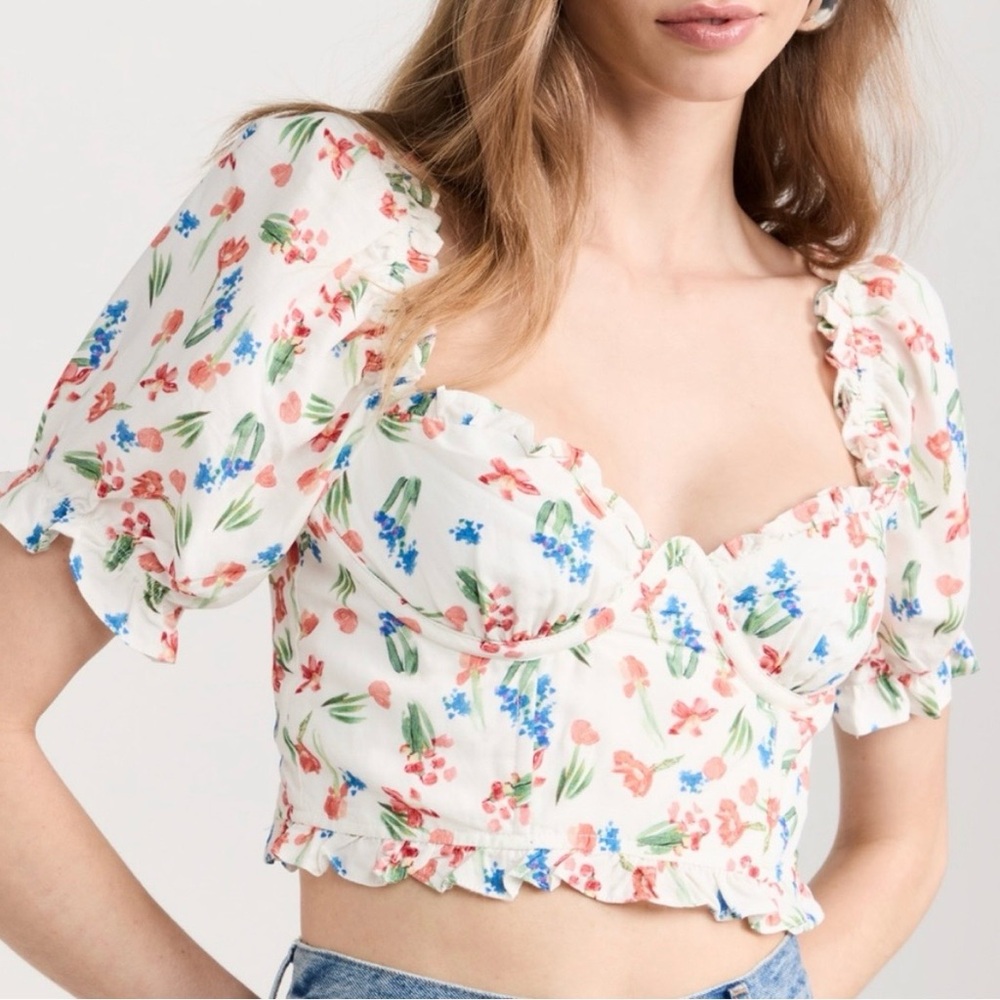 ASTR the label FERONIA FLORAL SWEETHEART PUFF SLEEVE TOP Small